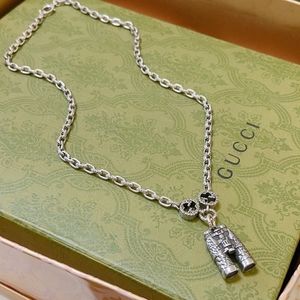 Meet your Posher, George